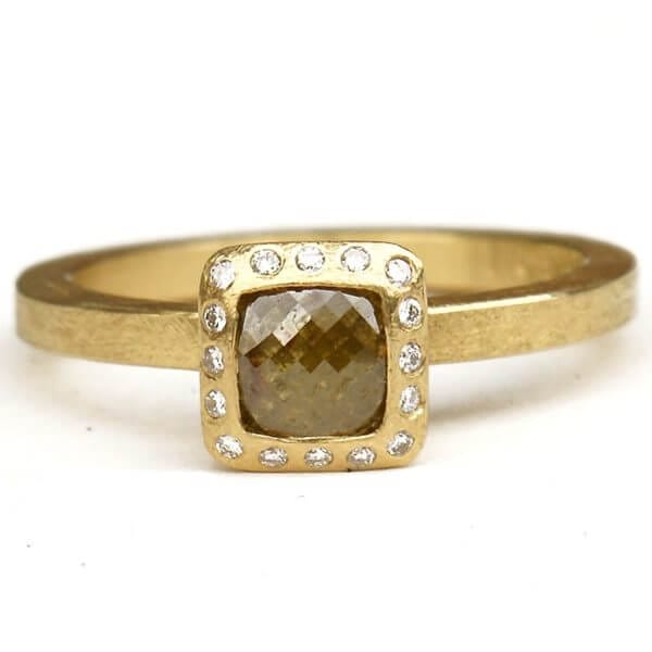 18k Yellow Gold Square