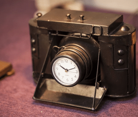 VINTAGE LOOK CAMERA CLOCK WIDE Two's Company