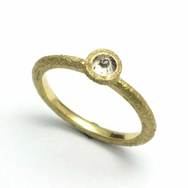 BR38 Inverted Diamond Ring