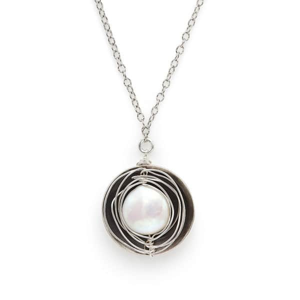 Bird's Nest Pearl Necklace