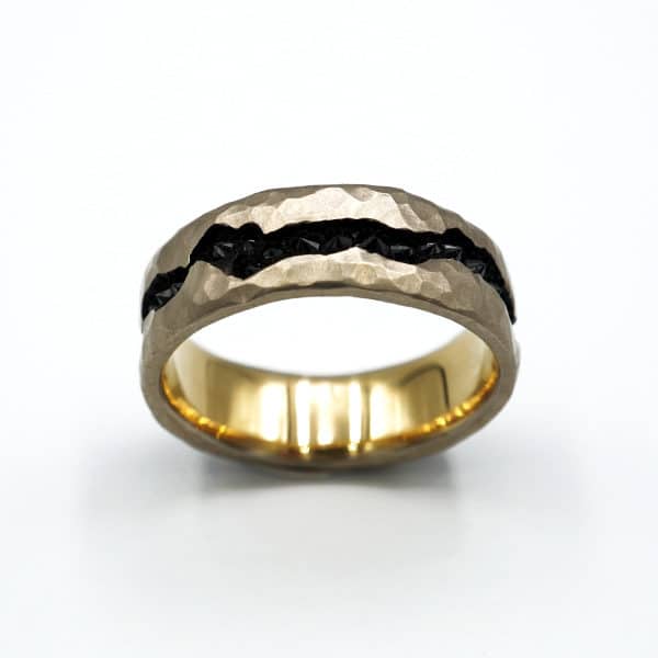 White Gold and Black Diamonds R100