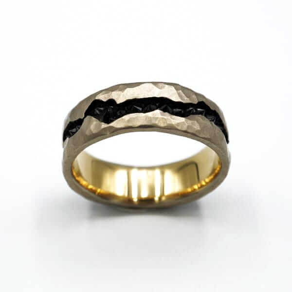 White Gold and Black Diamonds R100